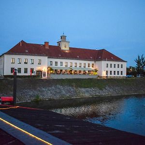 Restaurant Und Pension Alberthafen